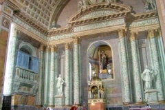 H50-Inside-la-iglesia-Parroquial-de-Santiago-Apostol