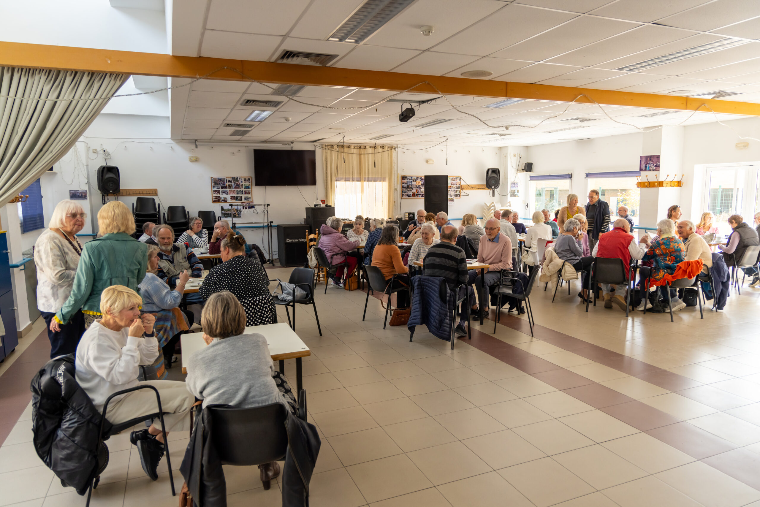 Standing room only at the U3A Jávea Coffee morning