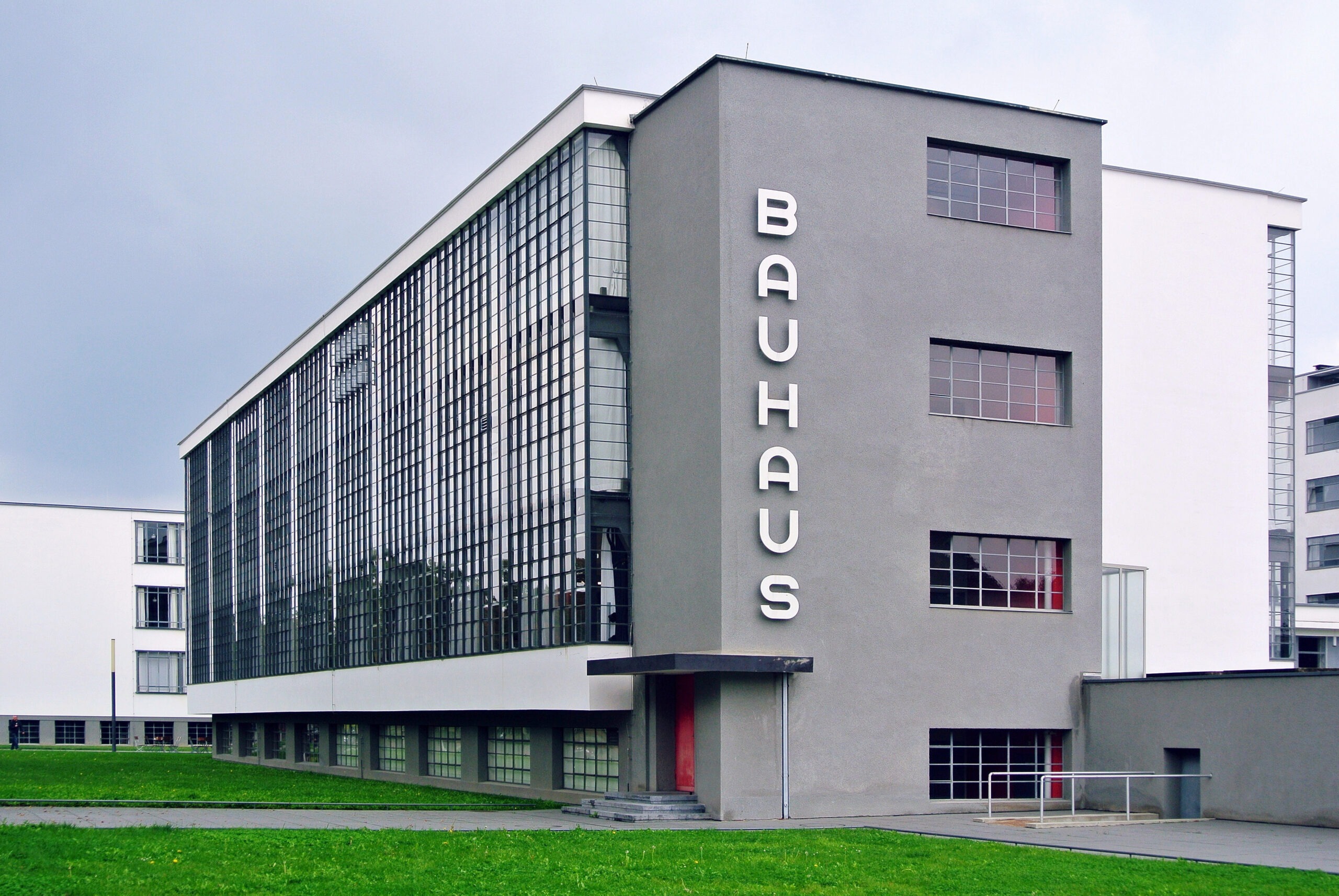 Talking Art – Bauhaus German Art School