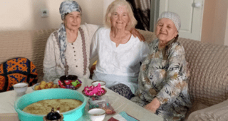 Diana’s new found friends on the Silk Road!