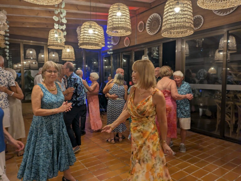 Lively atmosphere for dining & dancing at the Club de Tenis Jávea!